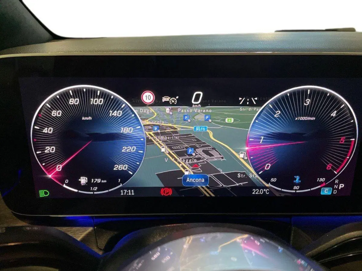 Mercedes-Benz Classe V usata a Ancona (9)
