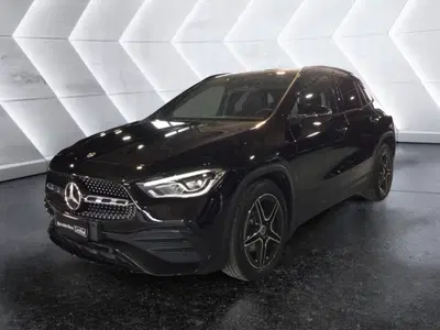 Mercedes-Benz GLA SUV 200 d Automatic Premium del 2023 usata a Caserta
