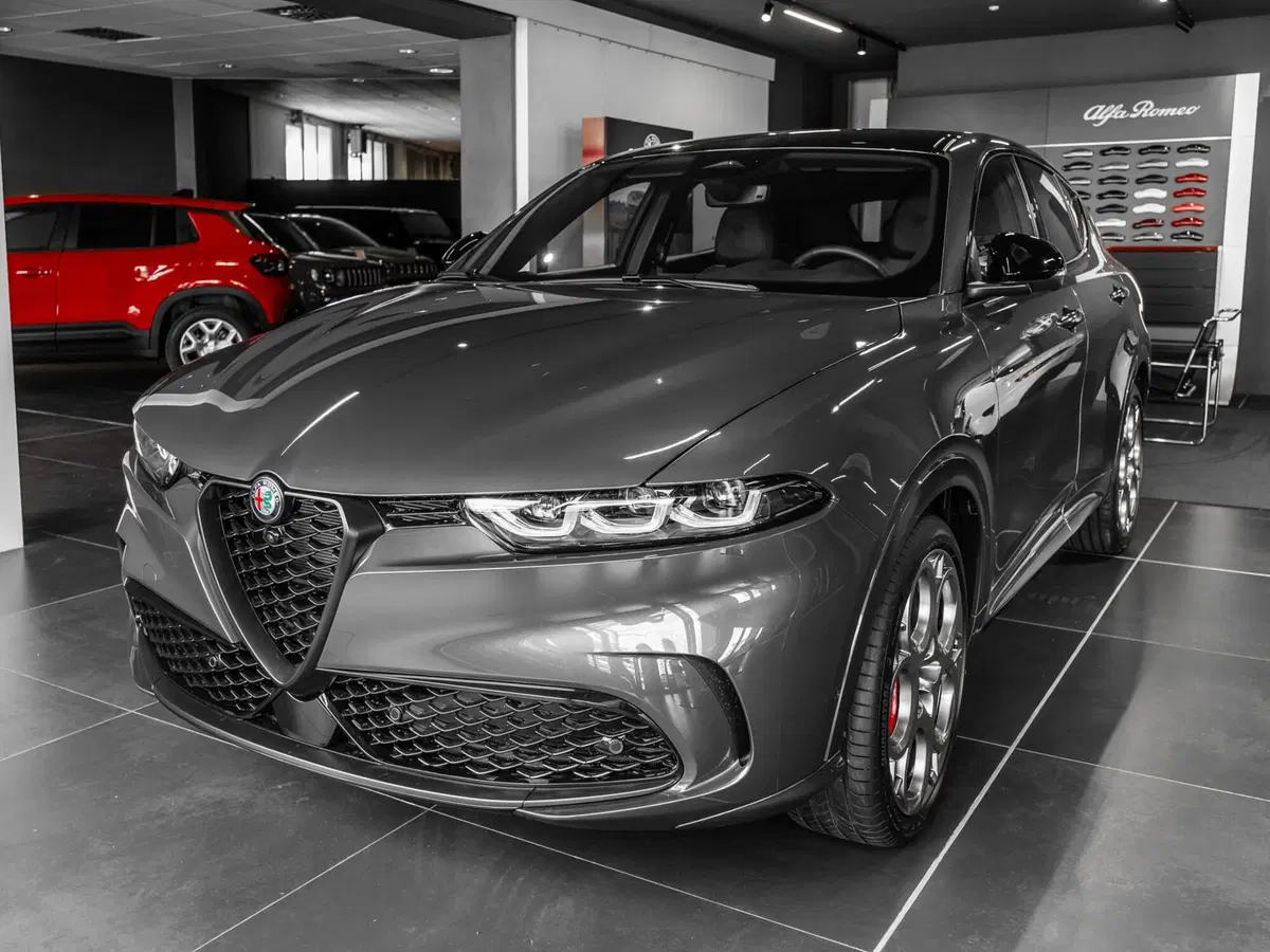 Alfa Romeo Tonale nuova a Prato (13)