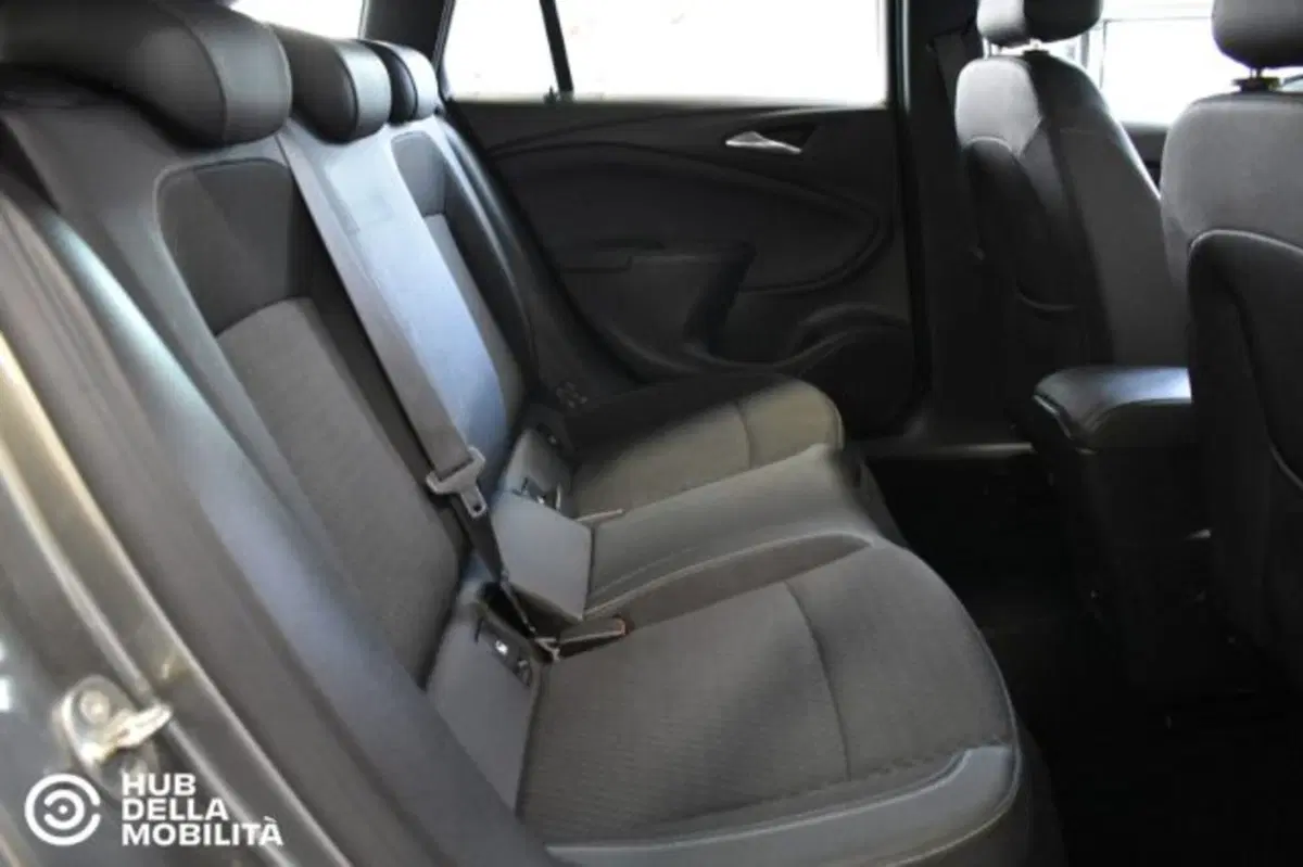 Opel Astra Station Wagon usata a Perugia (20)
