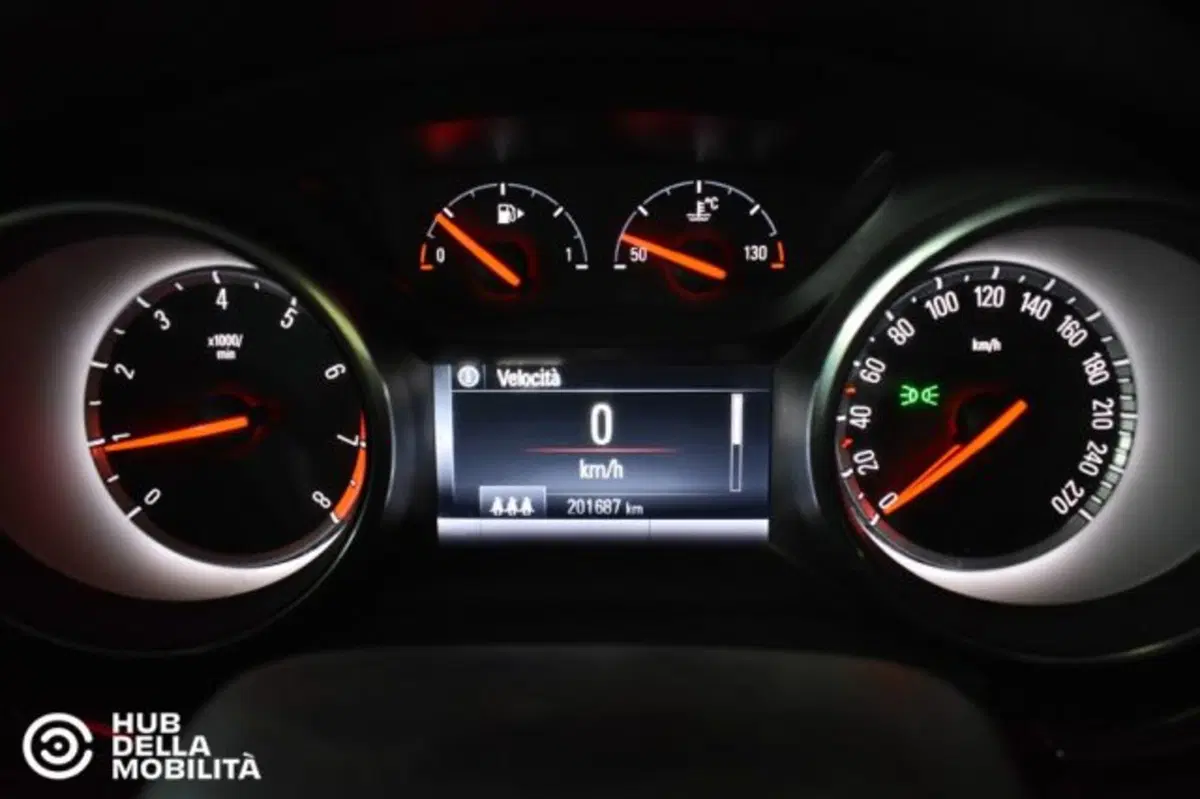 Opel Astra Station Wagon usata a Perugia (8)