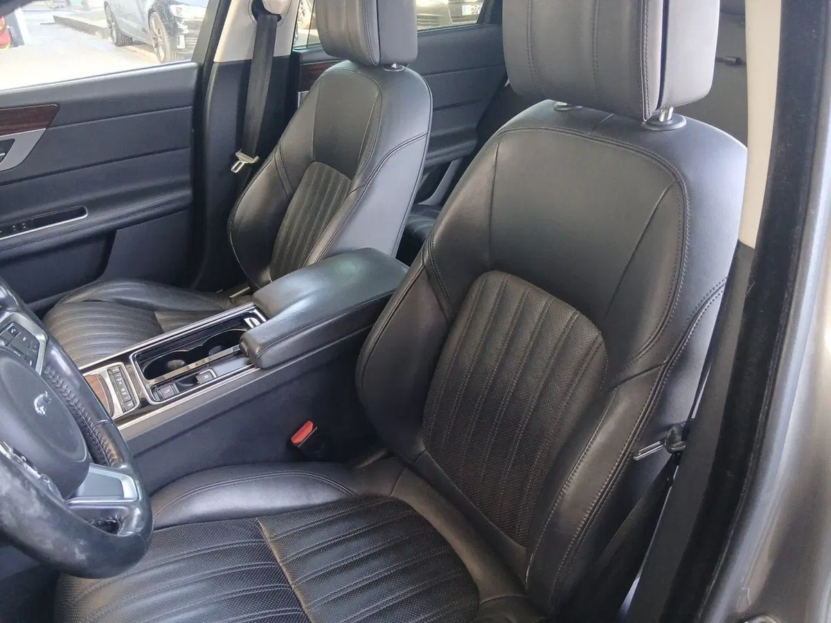 Jaguar XF Sportbrake usata a Pordenone (12)