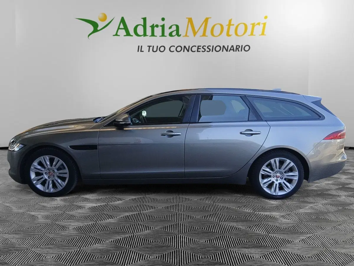 Jaguar XF Sportbrake usata a Pordenone (2)