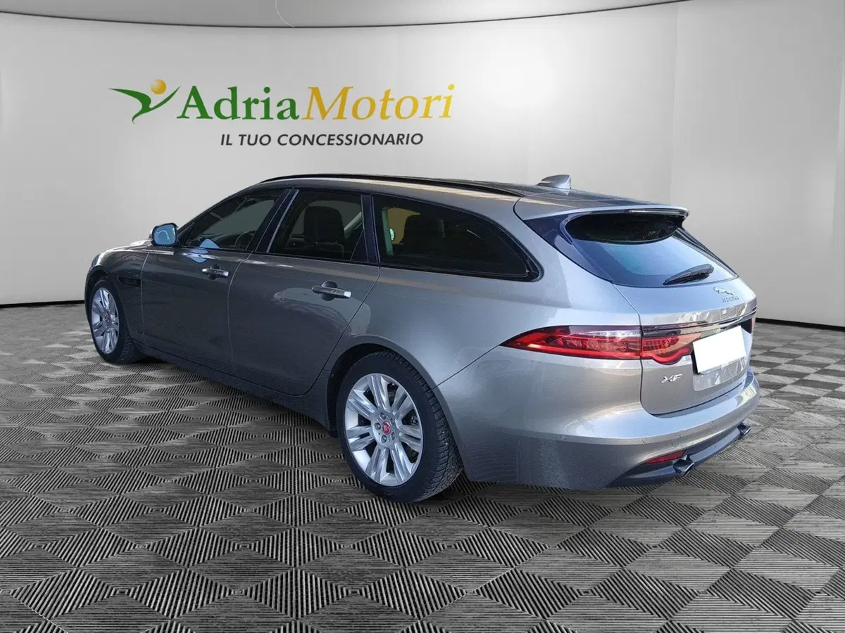 Jaguar XF Sportbrake usata a Pordenone (3)
