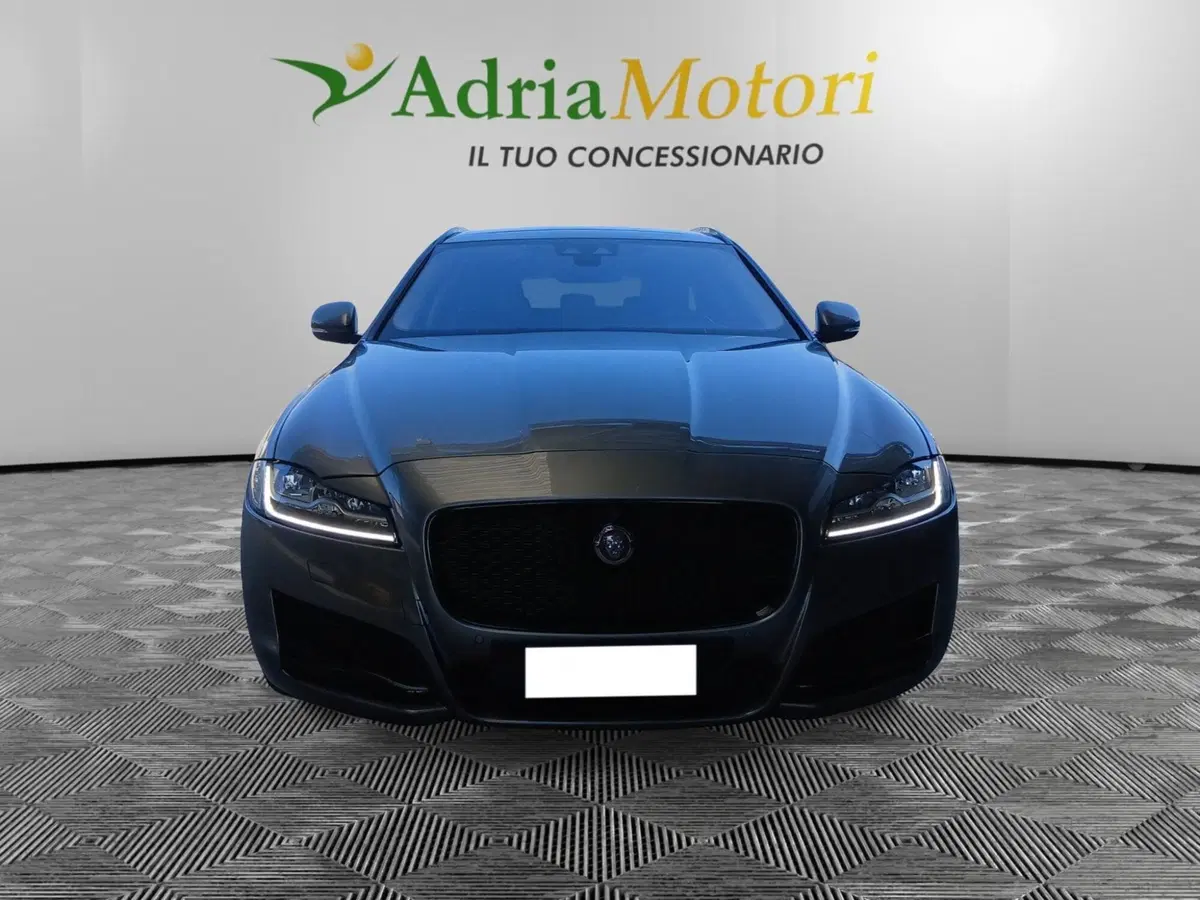 Jaguar XF Sportbrake usata a Pordenone (8)