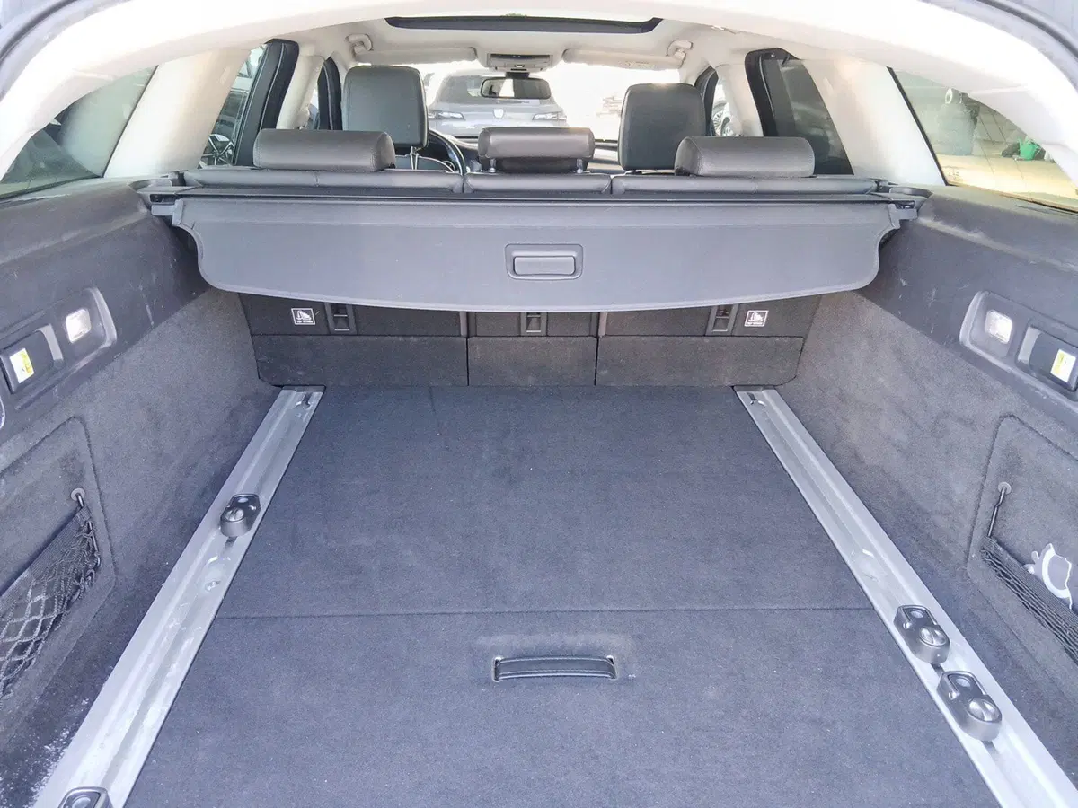 Jaguar XF Sportbrake usata a Pordenone (9)