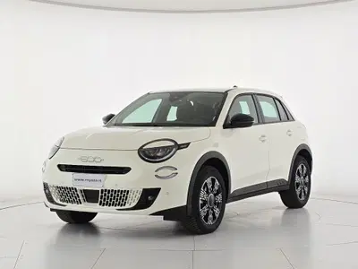 Fiat 600 1.2 hybrid Serie Speciale Icon 110cv auto del 2025 usata a Borgo San Dalmazzo