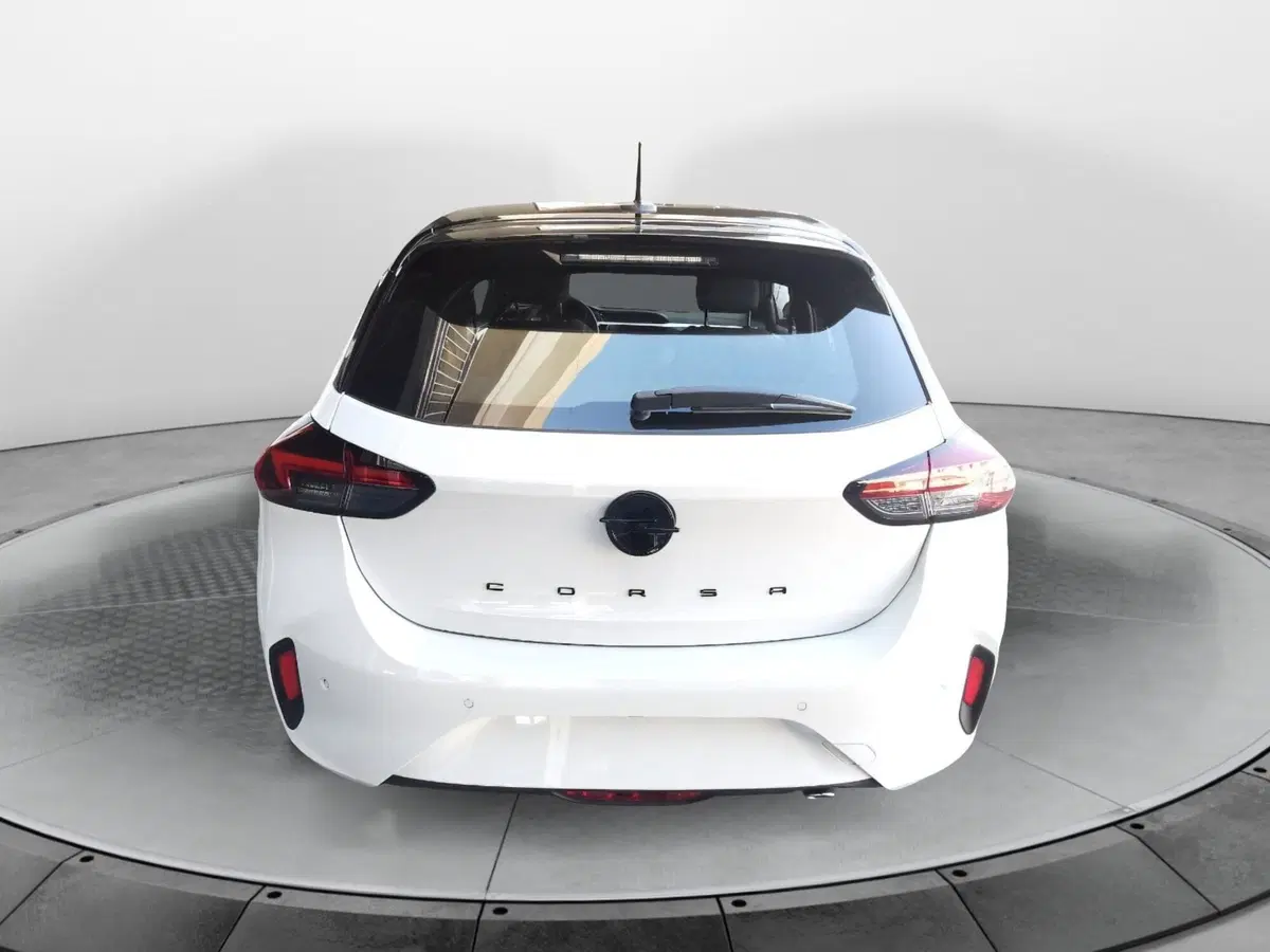 Opel Corsa nuova a Brindisi (4)