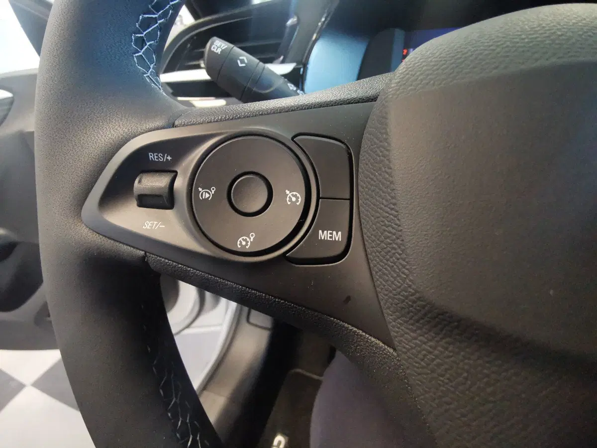 Opel Corsa nuova a Taranto (15)
