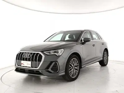 Audi Q3 35 TFSI S tronic S line edition nuova a Pozzuoli