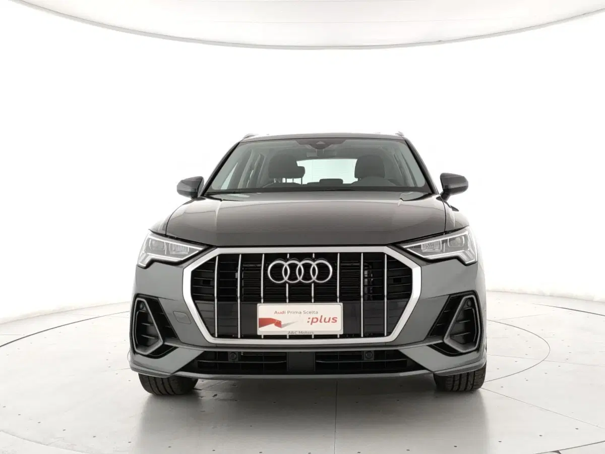 Audi Q3 nuova a Napoli (2)
