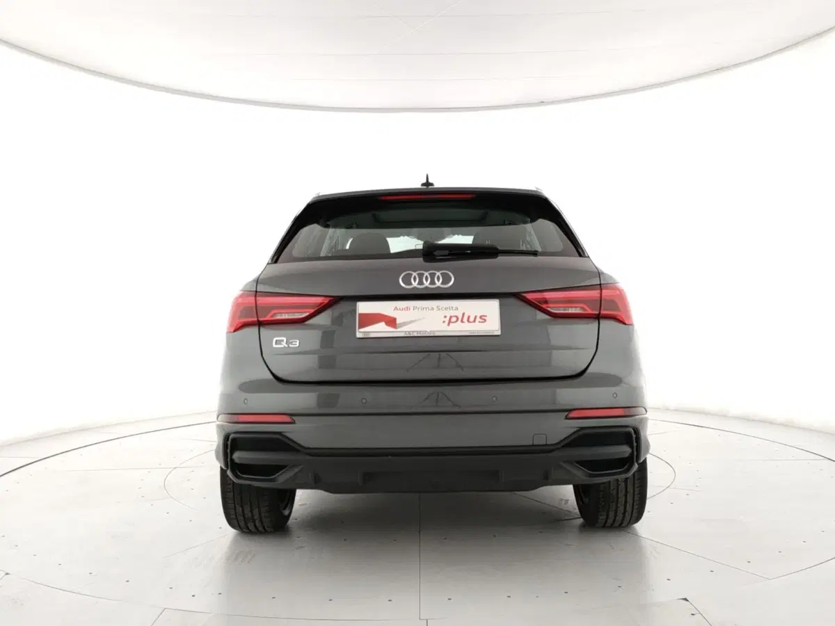 Audi Q3 nuova a Napoli (4)