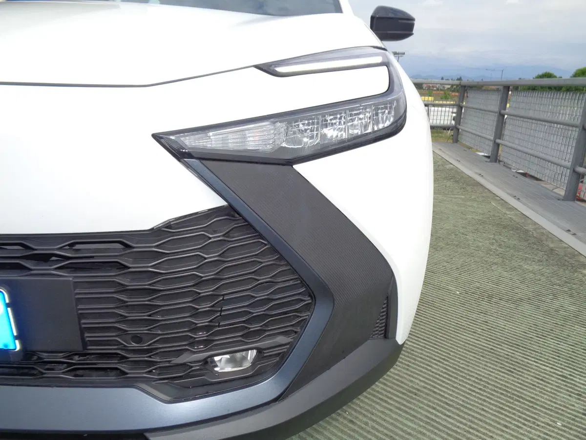 Toyota Toyota C-HR usata a Belluno (5)
