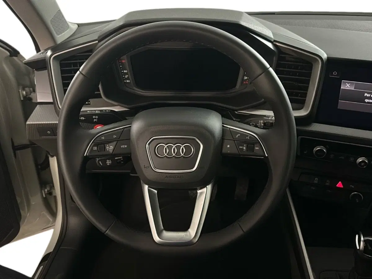 Audi A1 Sportback usata a Napoli (10)