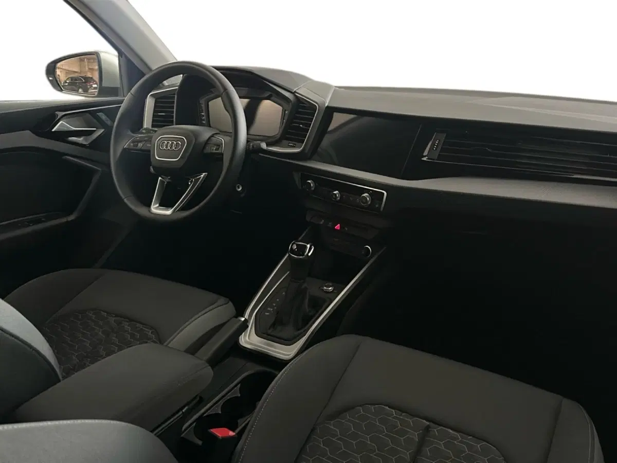 Audi A1 Sportback usata a Napoli (11)