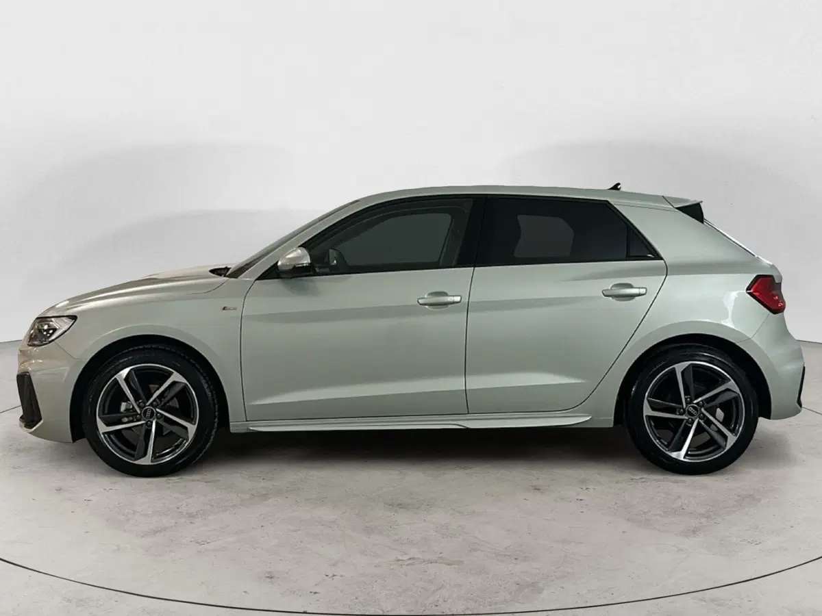 Audi A1 Sportback usata a Napoli (3)