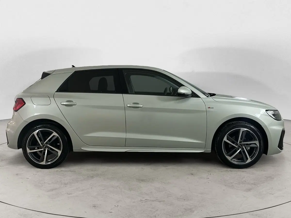 Audi A1 Sportback usata a Napoli (5)