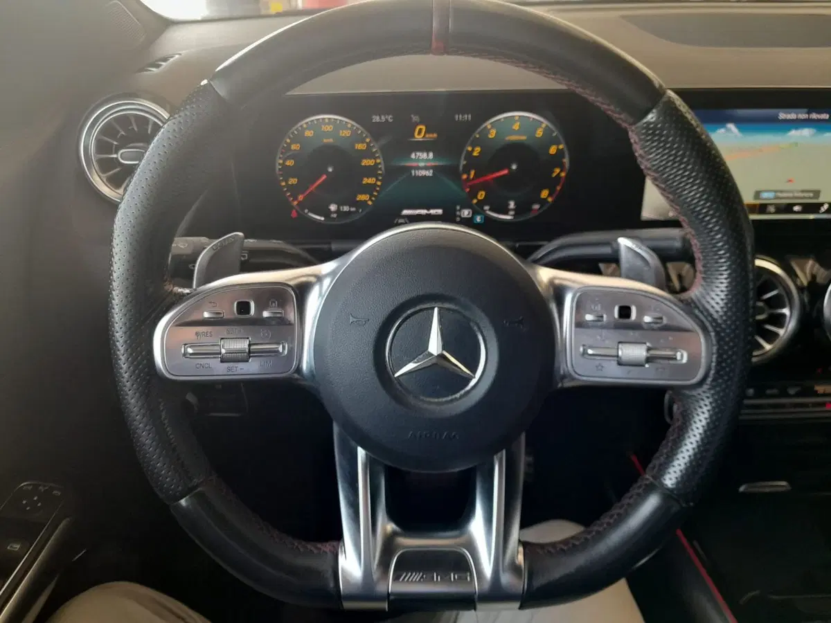 Mercedes-Benz GLA SUV usata a Asti (11)