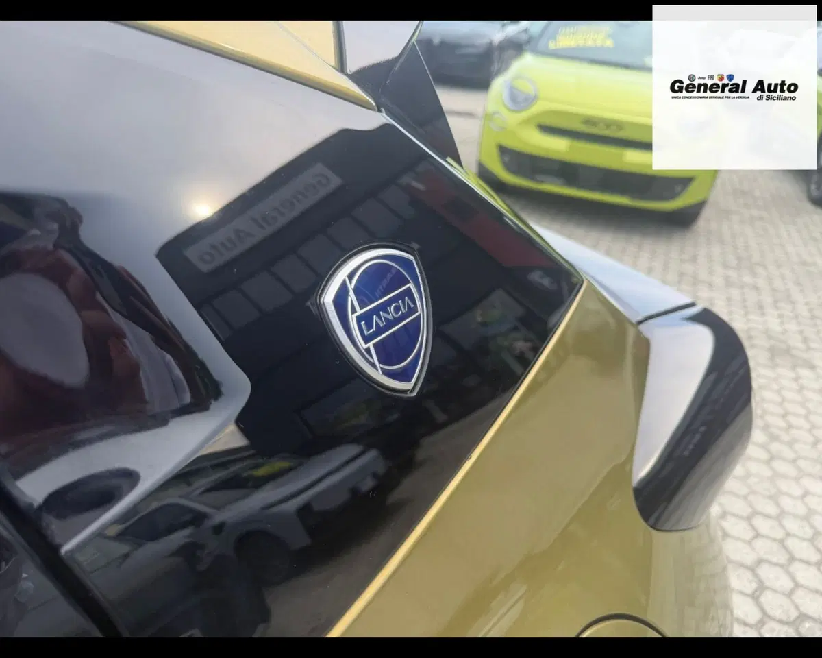 Lancia Ypsilon nuova a Lucca (11)