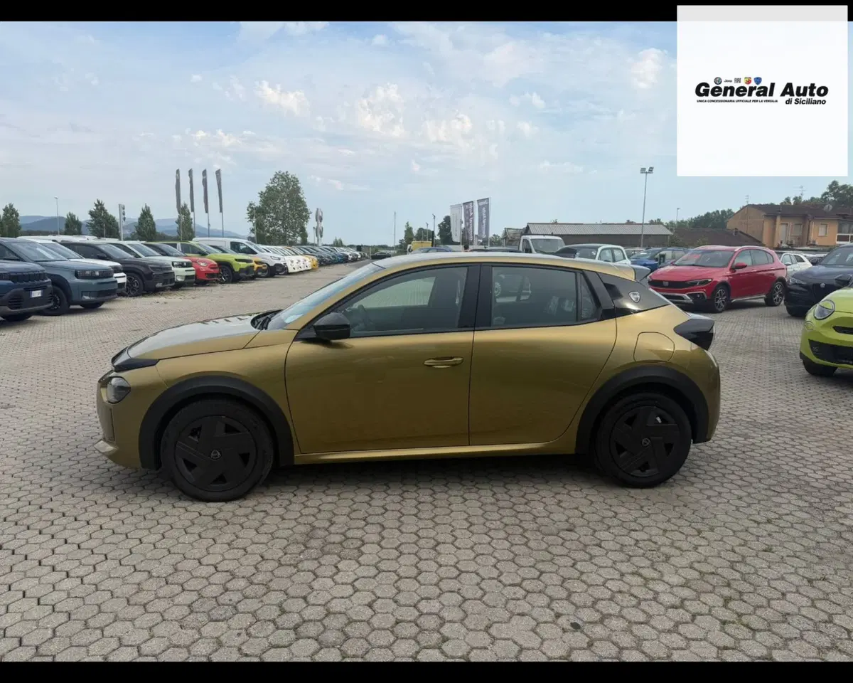 Lancia Ypsilon nuova a Lucca (4)