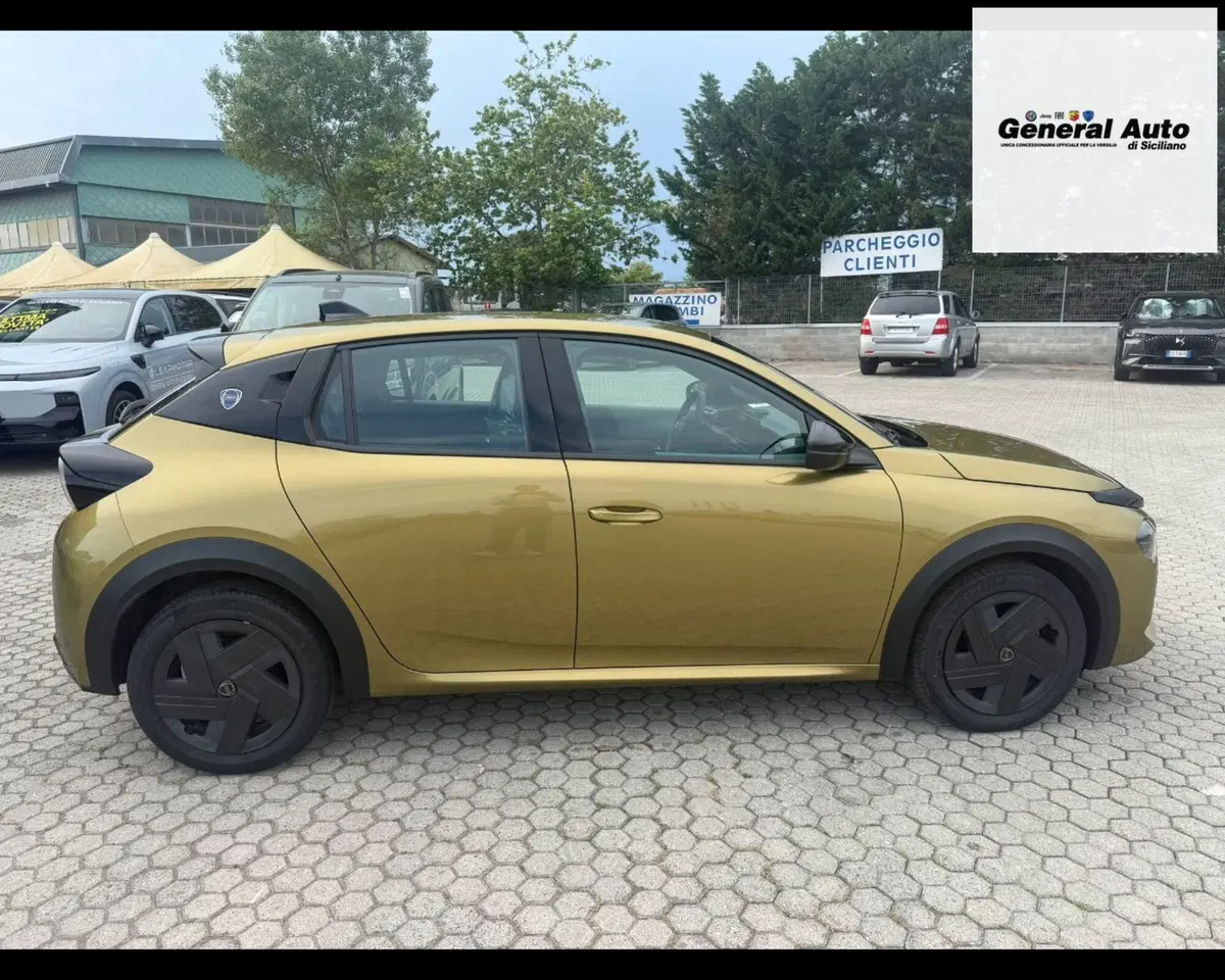 Lancia Ypsilon nuova a Lucca (9)