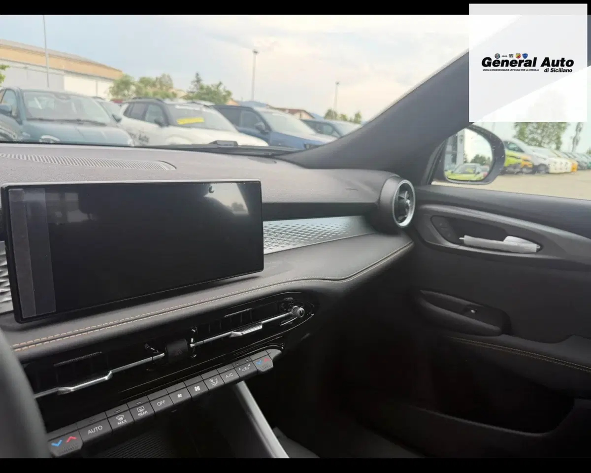 Alfa Romeo Tonale nuova a Lucca (14)