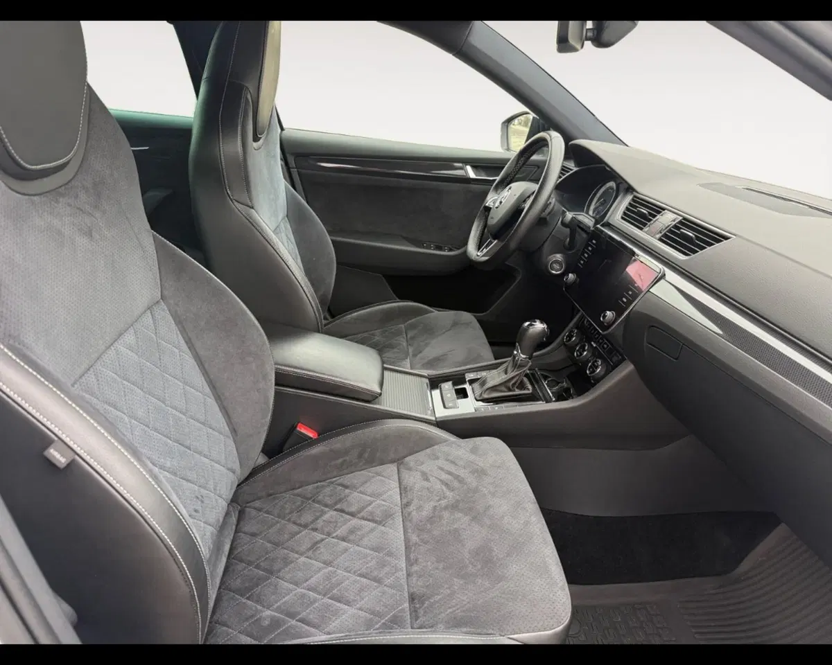 Skoda Superb Station Wagon usata a Forlì-Cesena (15)