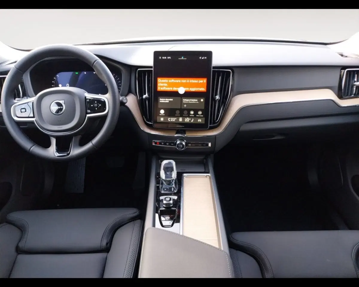 Volvo XC60 nuova a Bologna (11)
