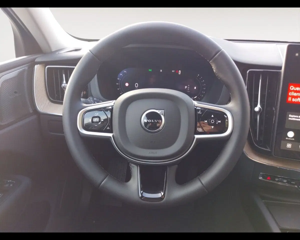 Volvo XC60 nuova a Bologna (13)