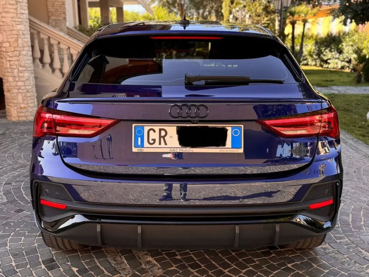 Audi Q3 Sportback usata a Salerno (10)