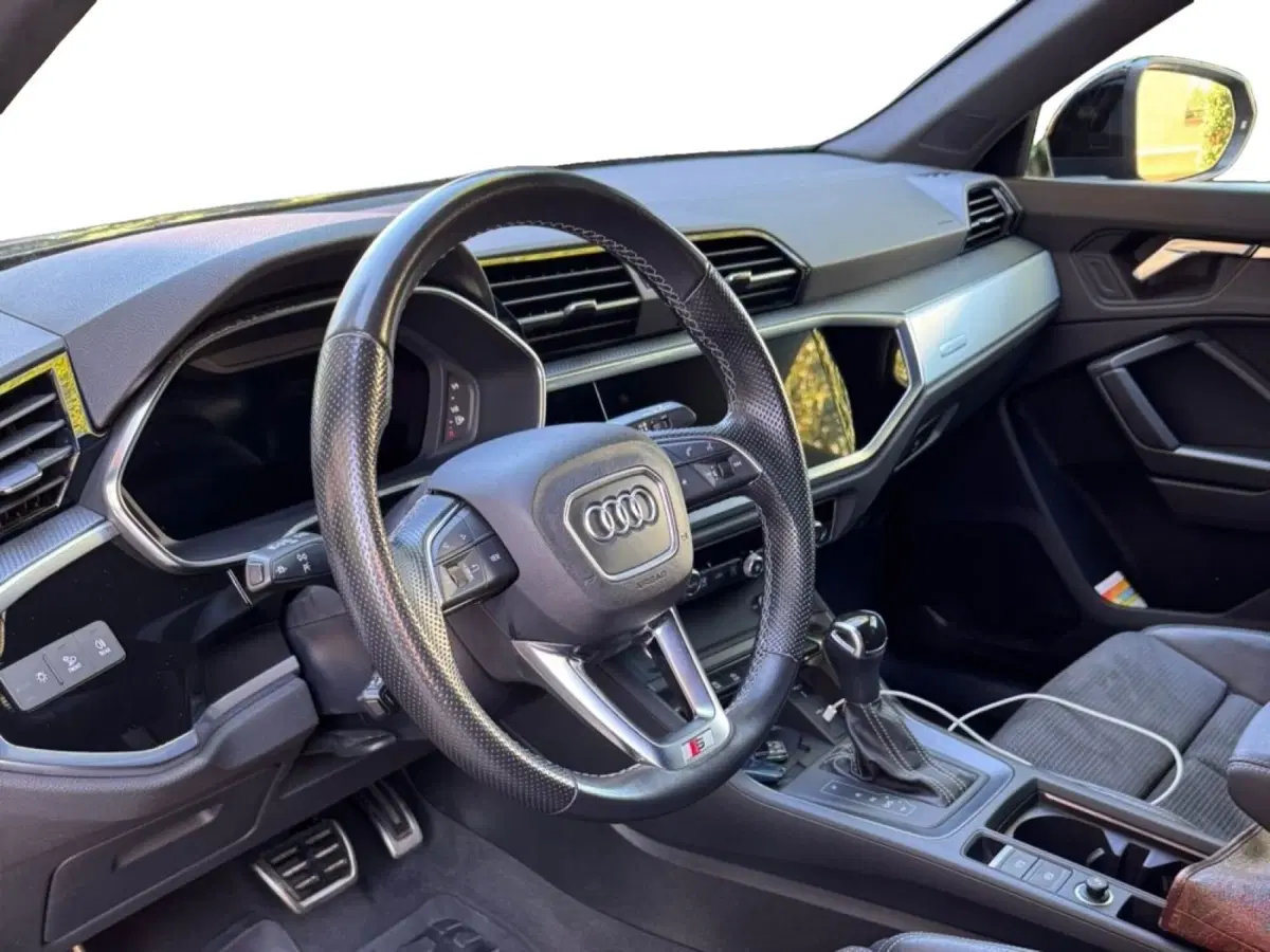 Audi Q3 Sportback usata a Salerno (5)