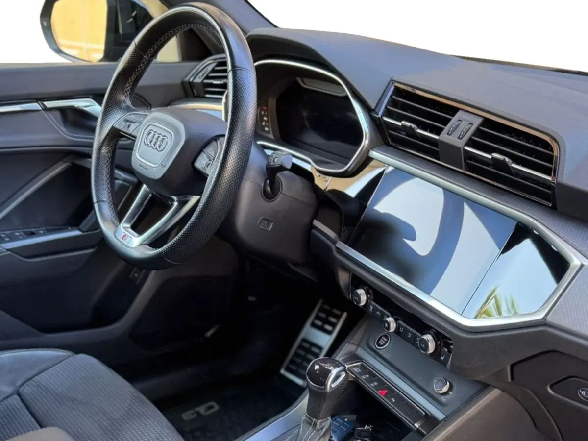 Audi Q3 Sportback usata a Salerno (6)