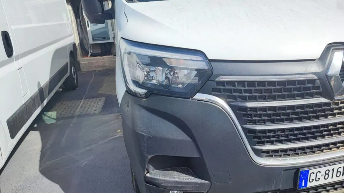 Renault Master Furgone usata a Salerno (10)