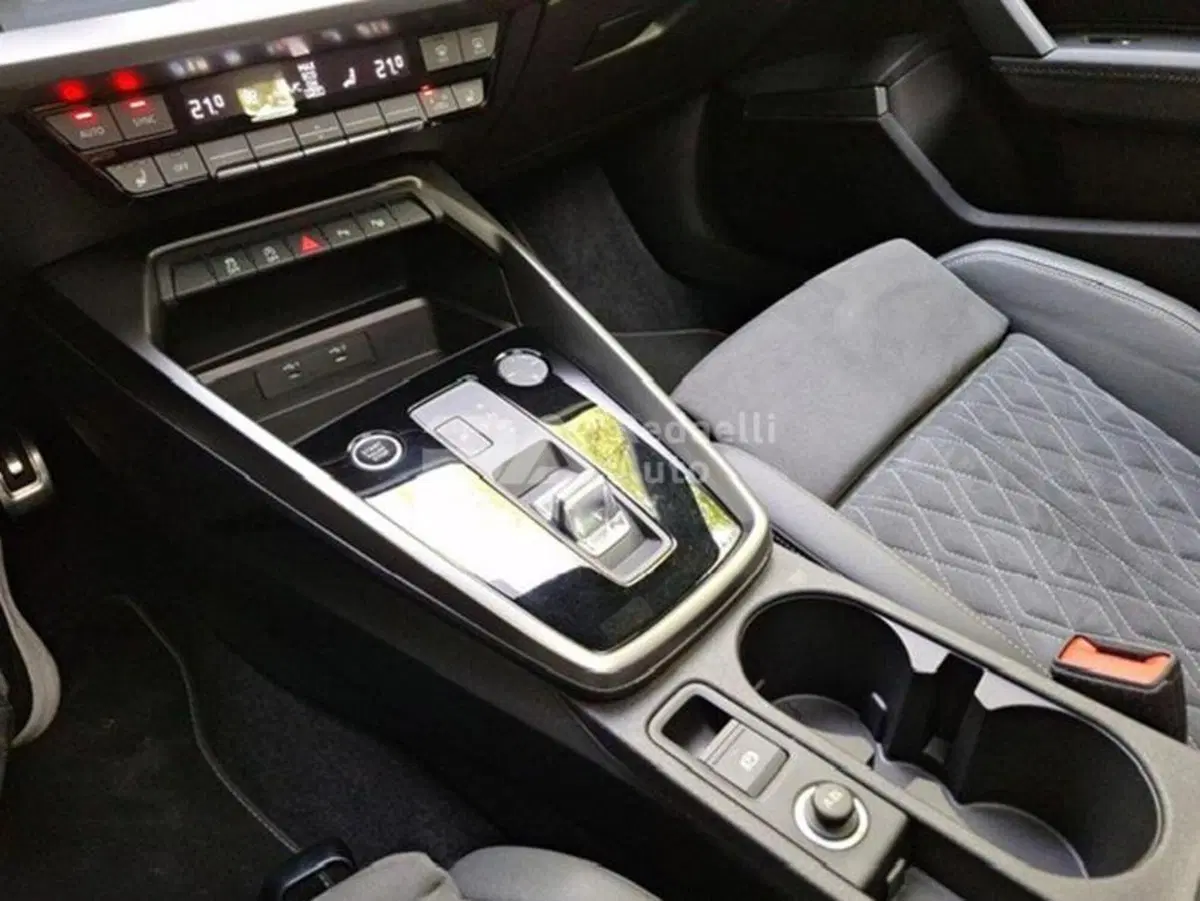 Audi A3 Sedan usata a Lecco (8)