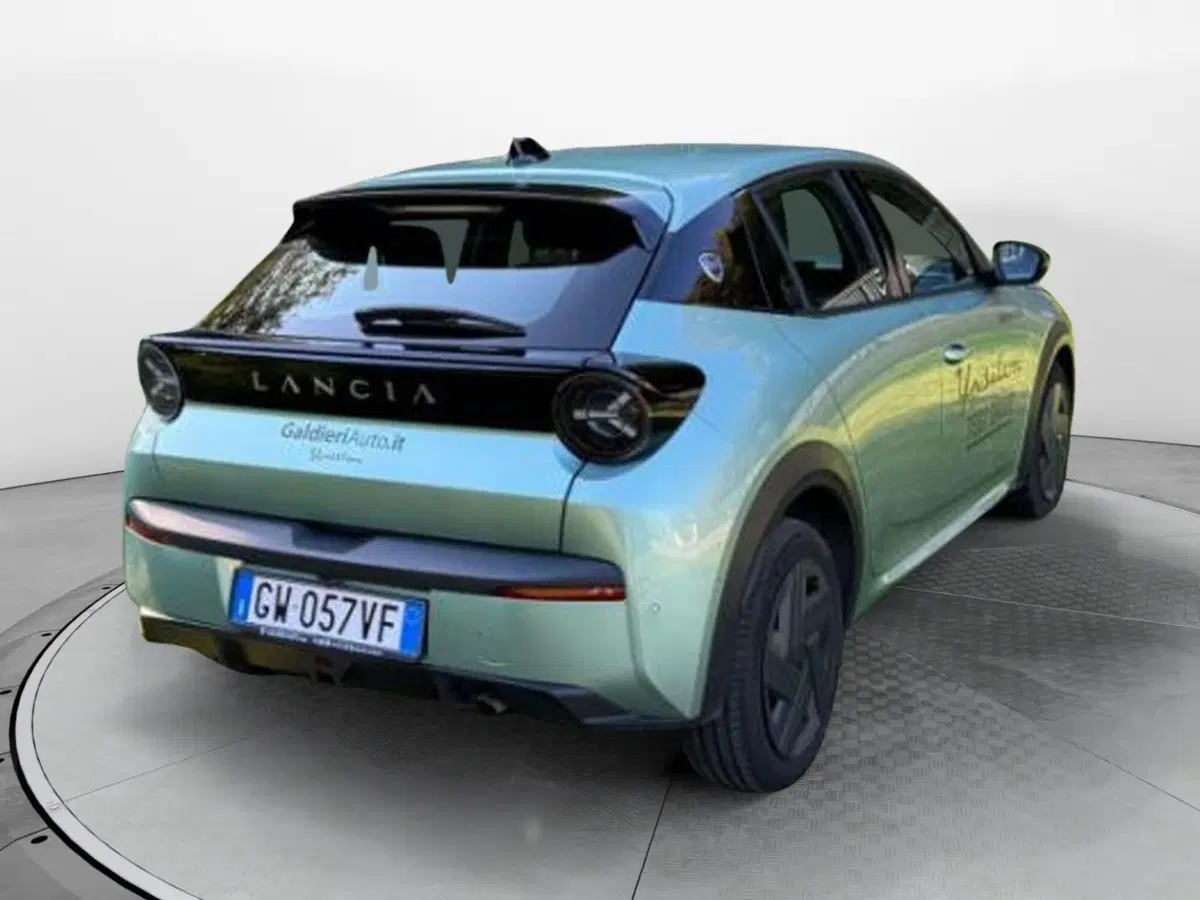 Lancia Ypsilon usata a Salerno (4)