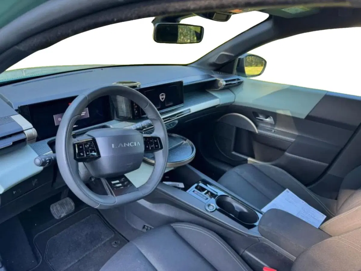 Lancia Ypsilon usata a Salerno (8)