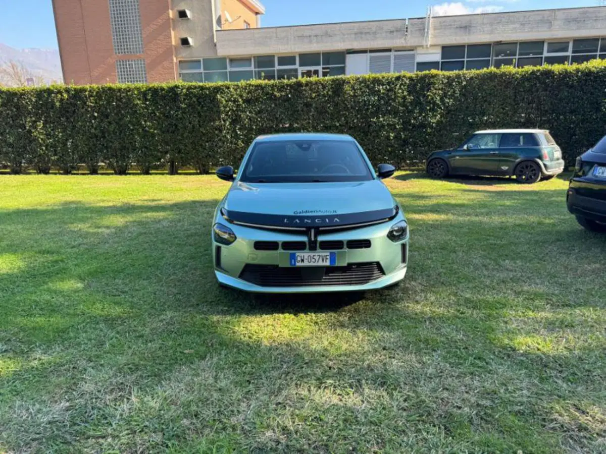 Lancia Ypsilon usata a Salerno (9)