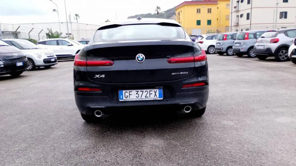 BMW X4 usata a Salerno (10)