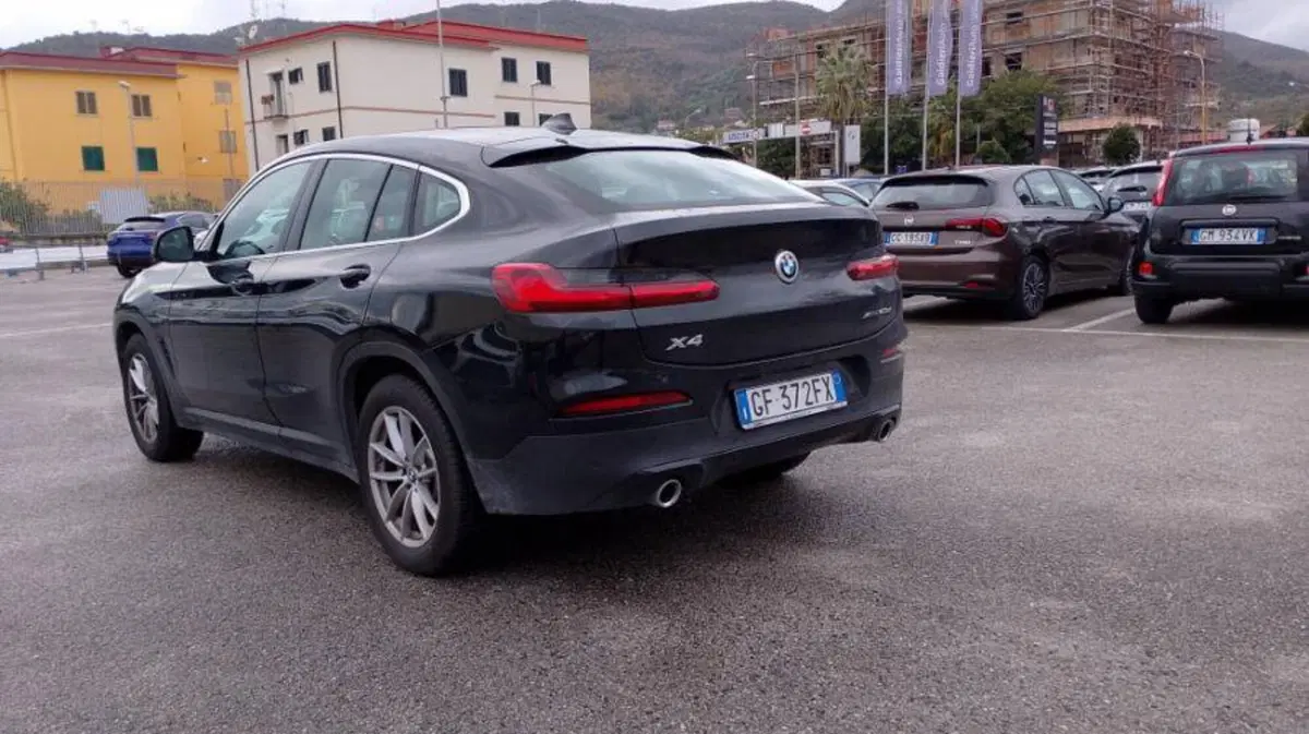 BMW X4 usata a Salerno (4)