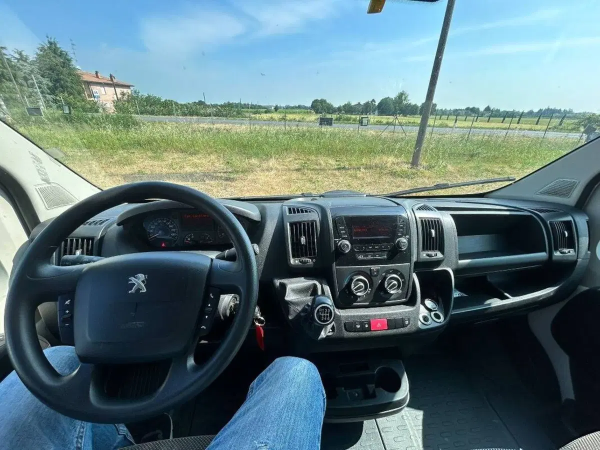 Peugeot Boxer Furgone usata a Salerno (5)