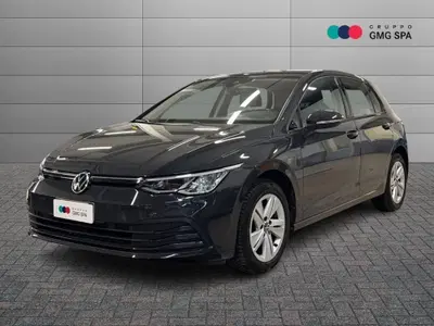 Volkswagen Golf 2.0 TDI SCR Life del 2020 usata a Prato