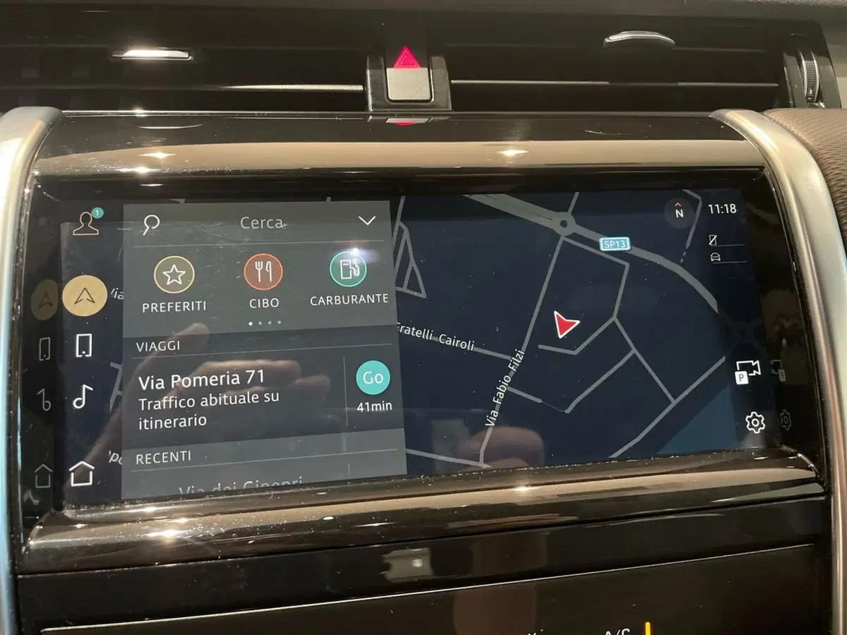 Land Rover Discovery Sport usata a Prato (13)