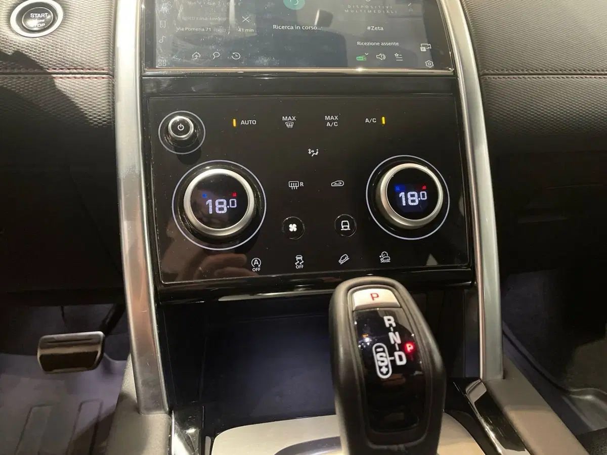 Land Rover Discovery Sport usata a Prato (15)