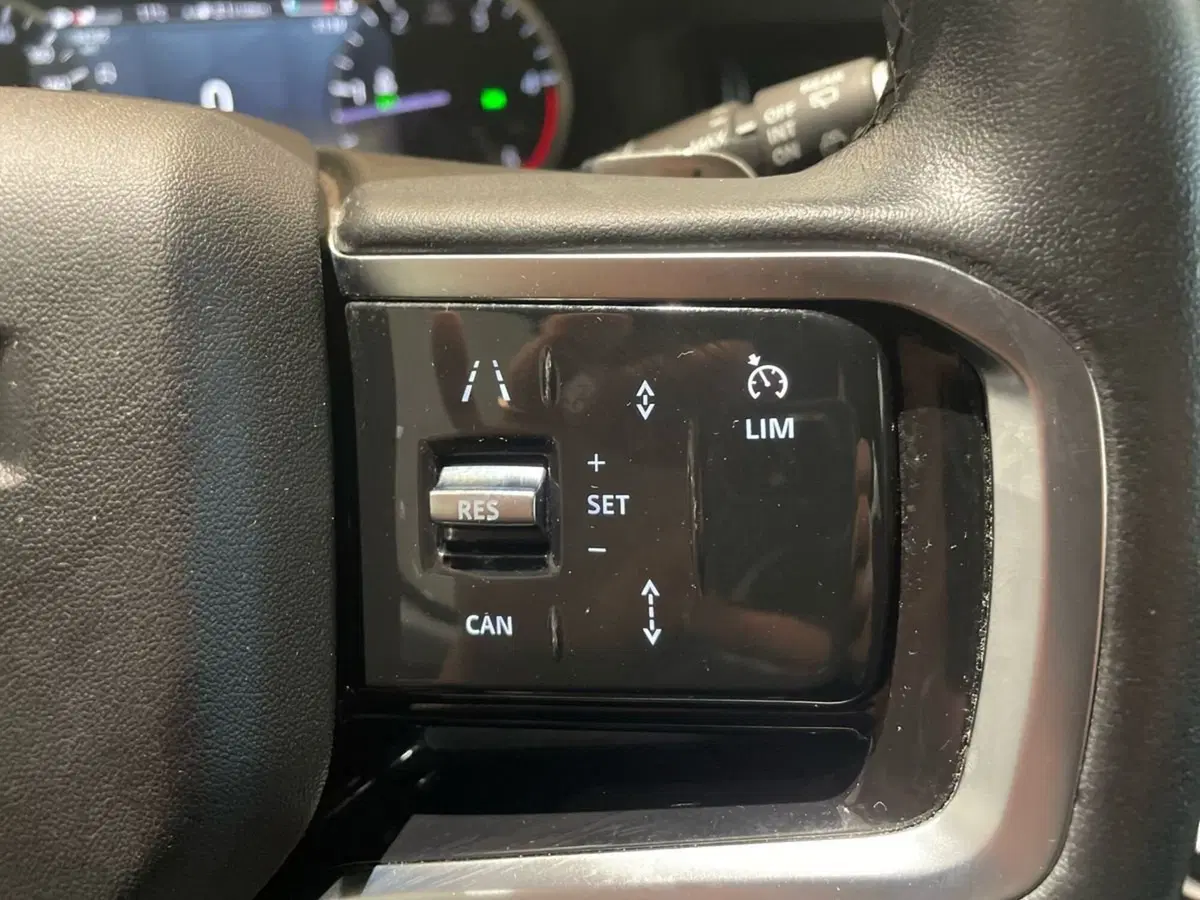 Land Rover Discovery Sport usata a Prato (18)
