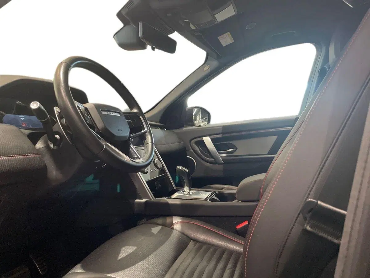 Land Rover Discovery Sport usata a Prato (9)