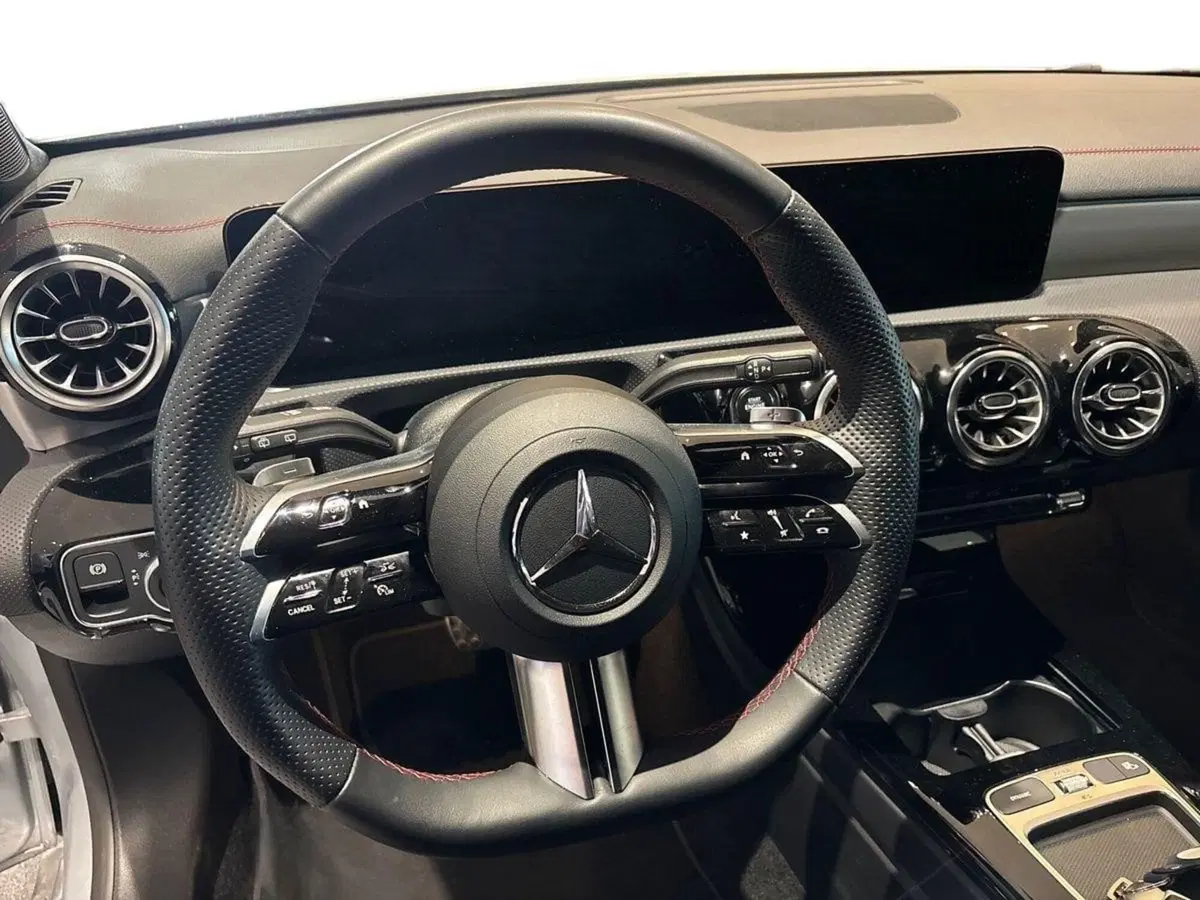 Mercedes-Benz CLA Shooting Brake usata a Firenze (11)