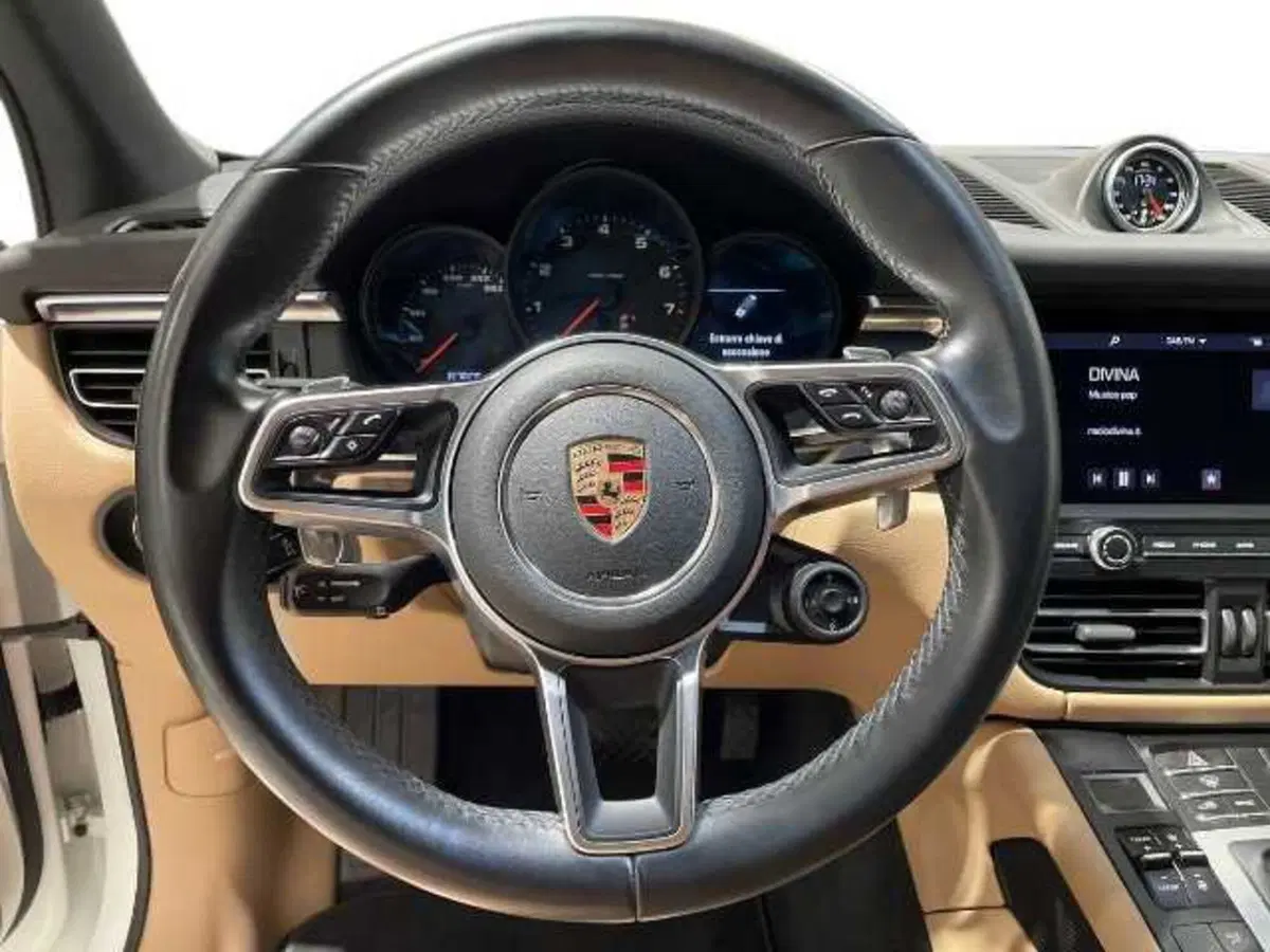 Porsche Macan usata a Prato (9)