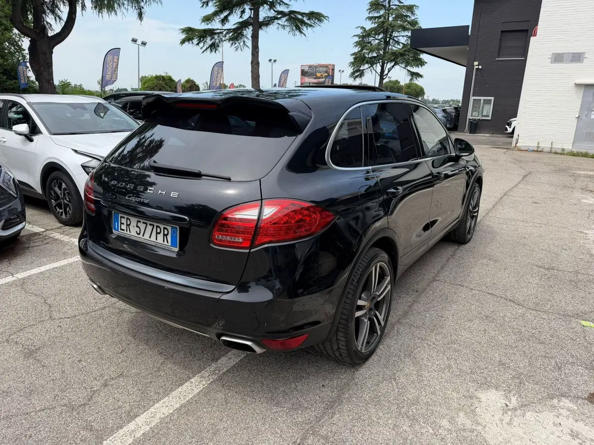 Porsche Cayenne usata a Rimini (4)
