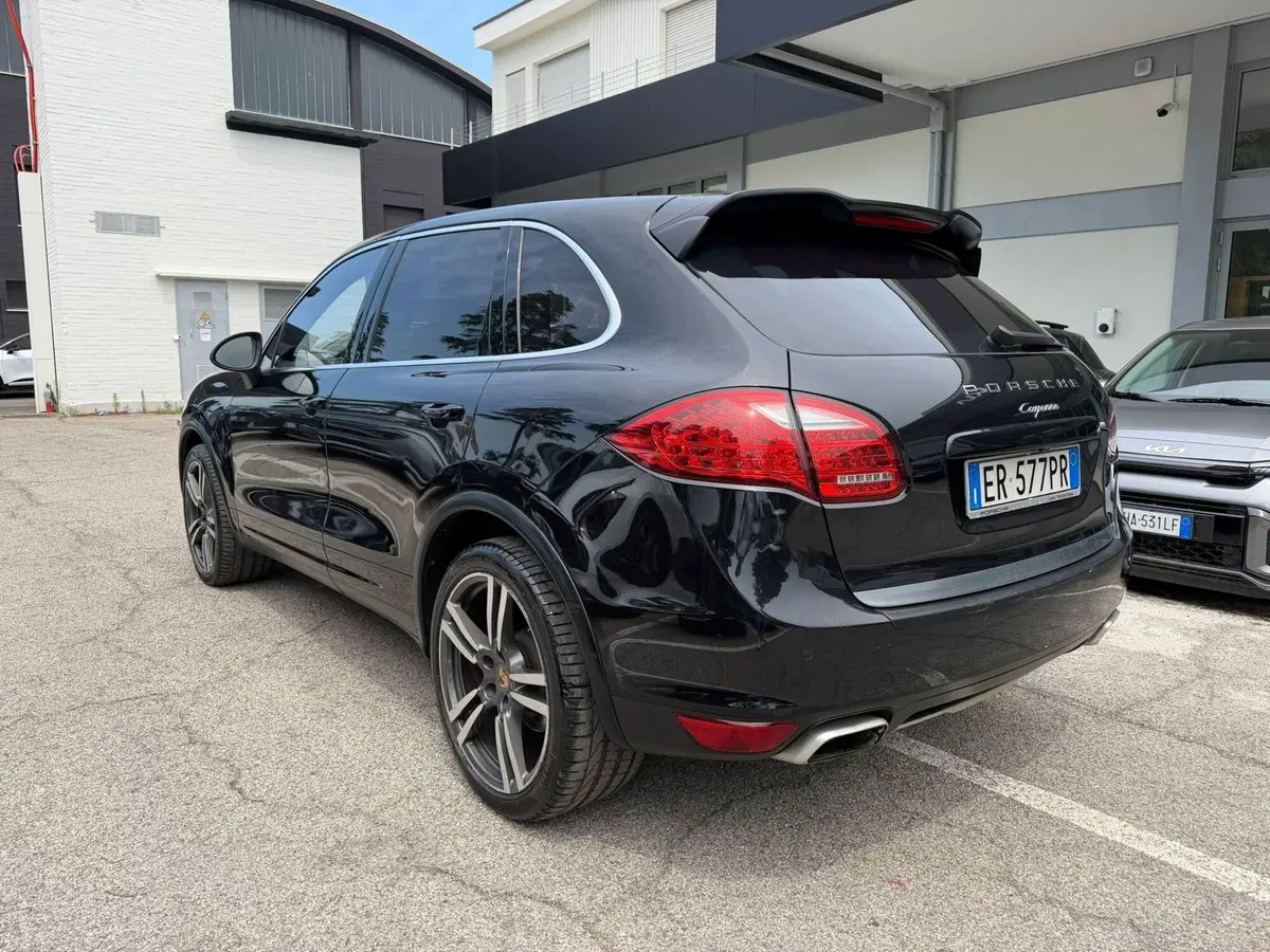 Porsche Cayenne usata a Rimini (8)