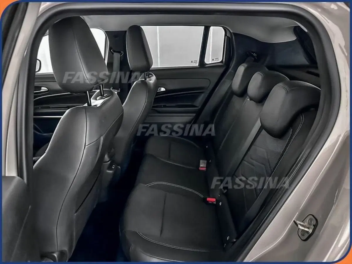 Jeep Avenger usata a Milano (10)